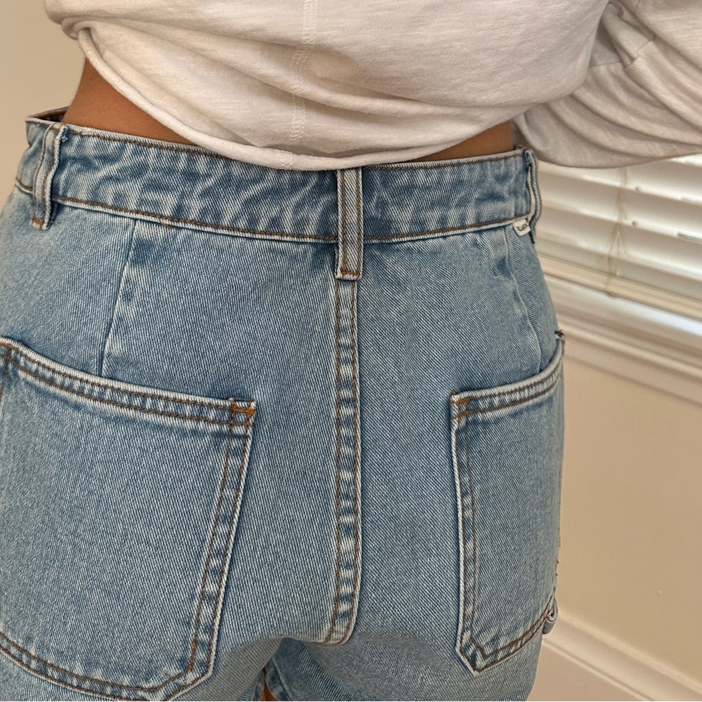 Billabong White Long Sleeve Tee - Picture 4 of 5